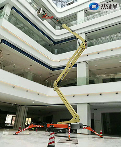 30米蜘蛛车出租应用于商场高空维护